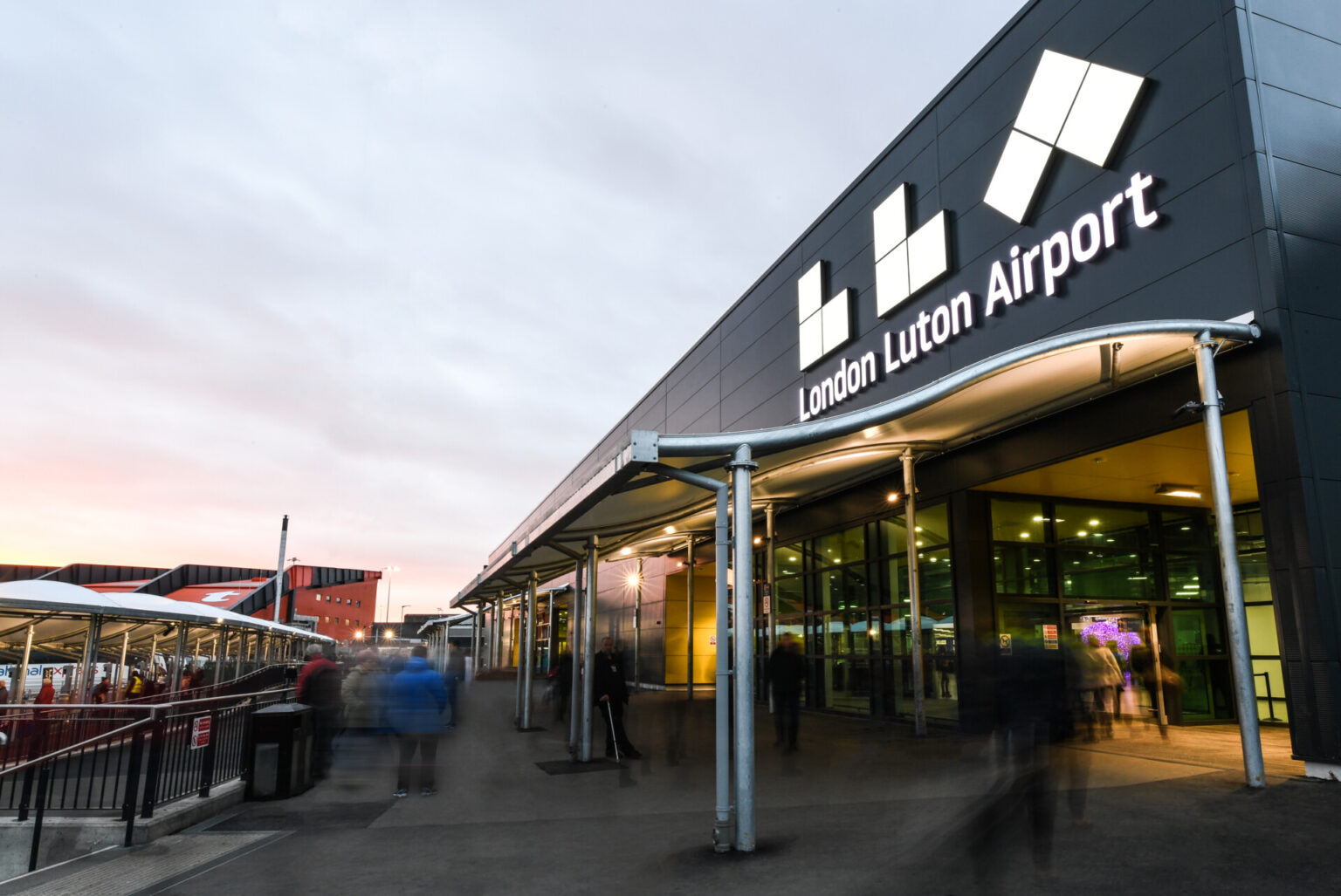 Guide to Luton Airport Transfers | Elite Airport Transfer