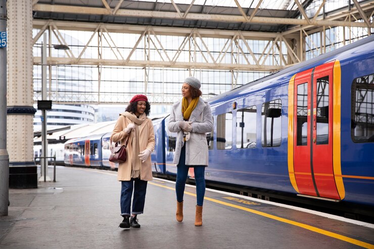 How Do I Get From London to Luton Airport?
