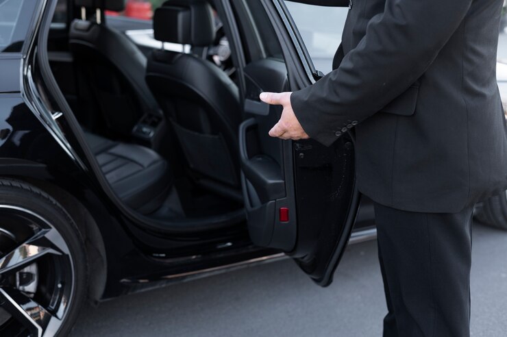 How Do I Get From London to Luton Airport?