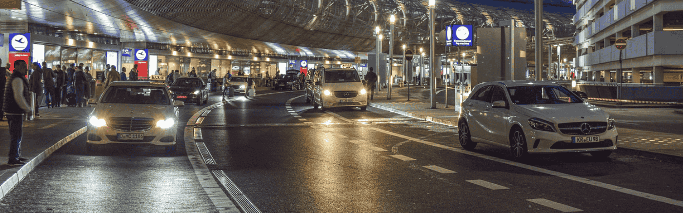 Heathrow to Gatwick Airport Taxis