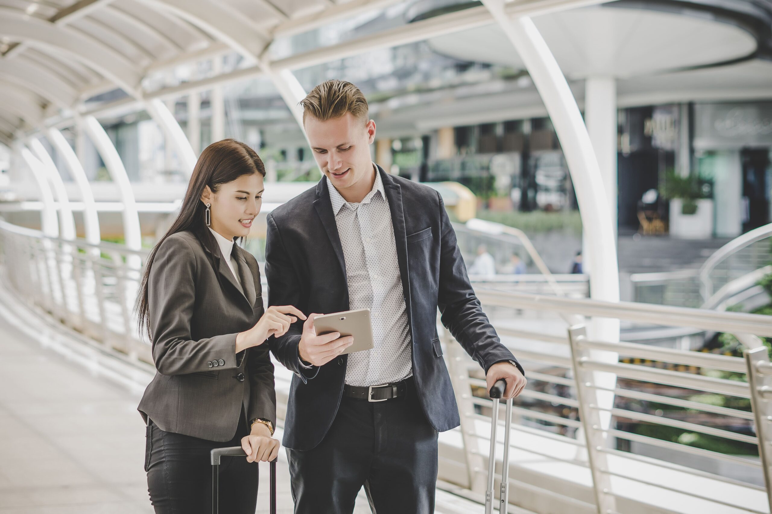 business-man-woman-are-going-business-trip